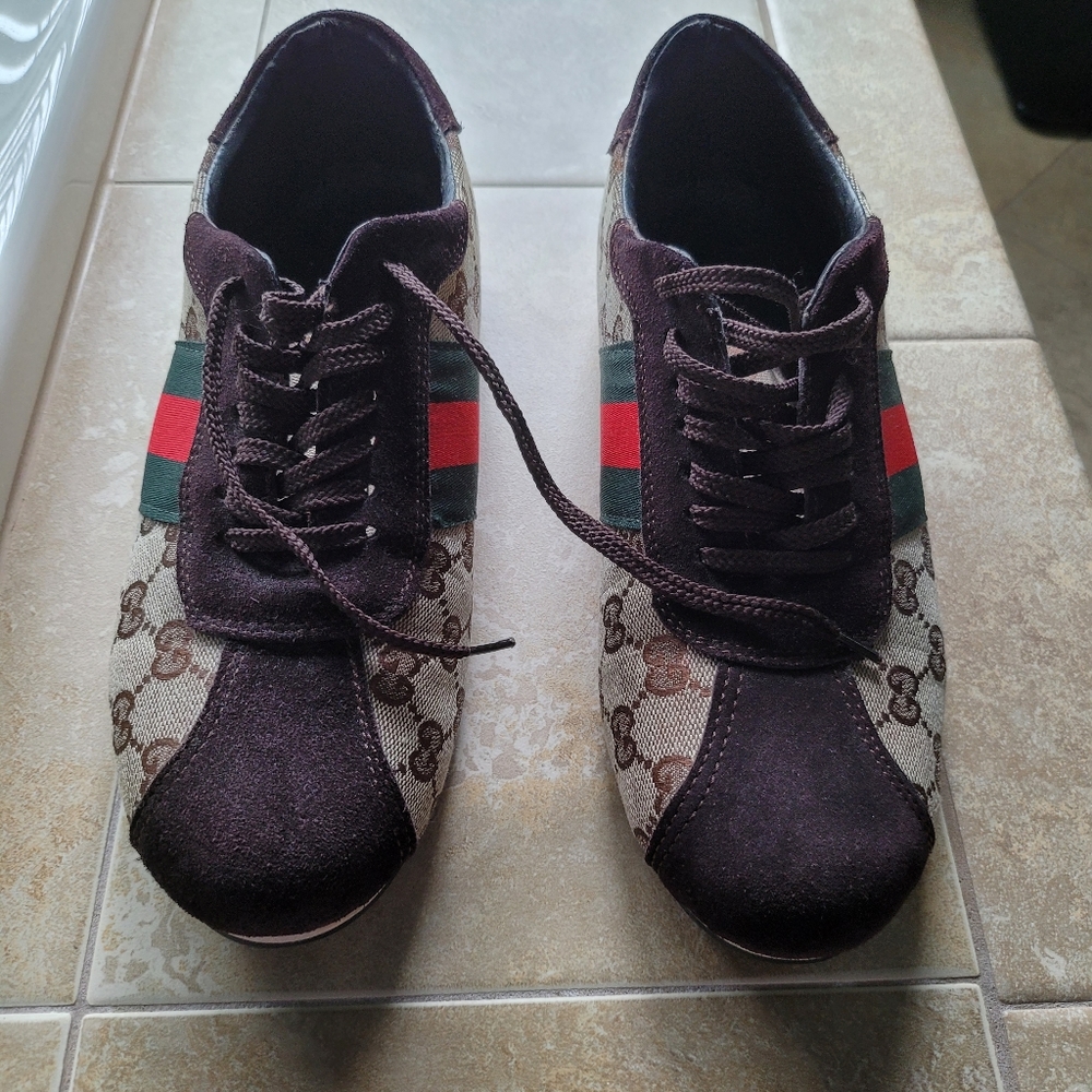 Vintage Gucci Logo Sneakers